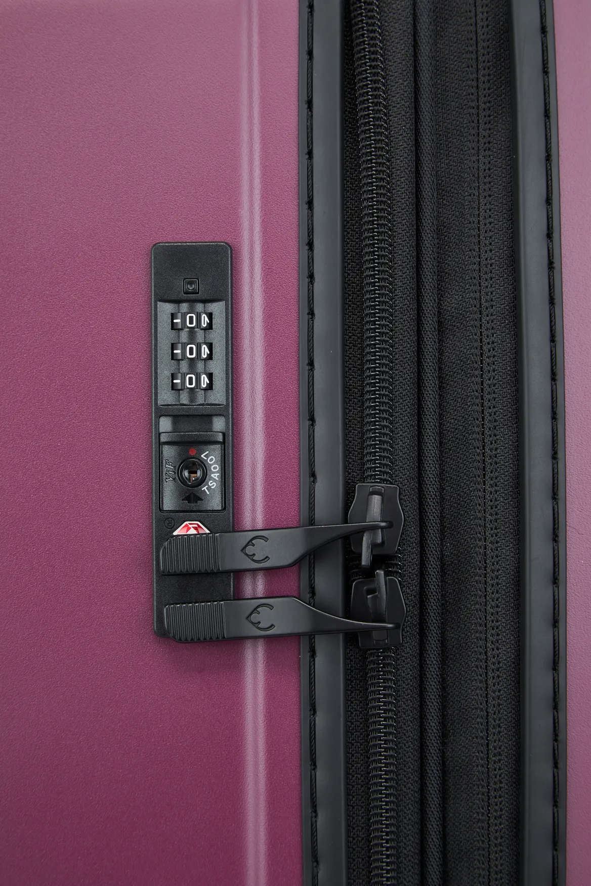 Icon Stripe 78cm Suitcase