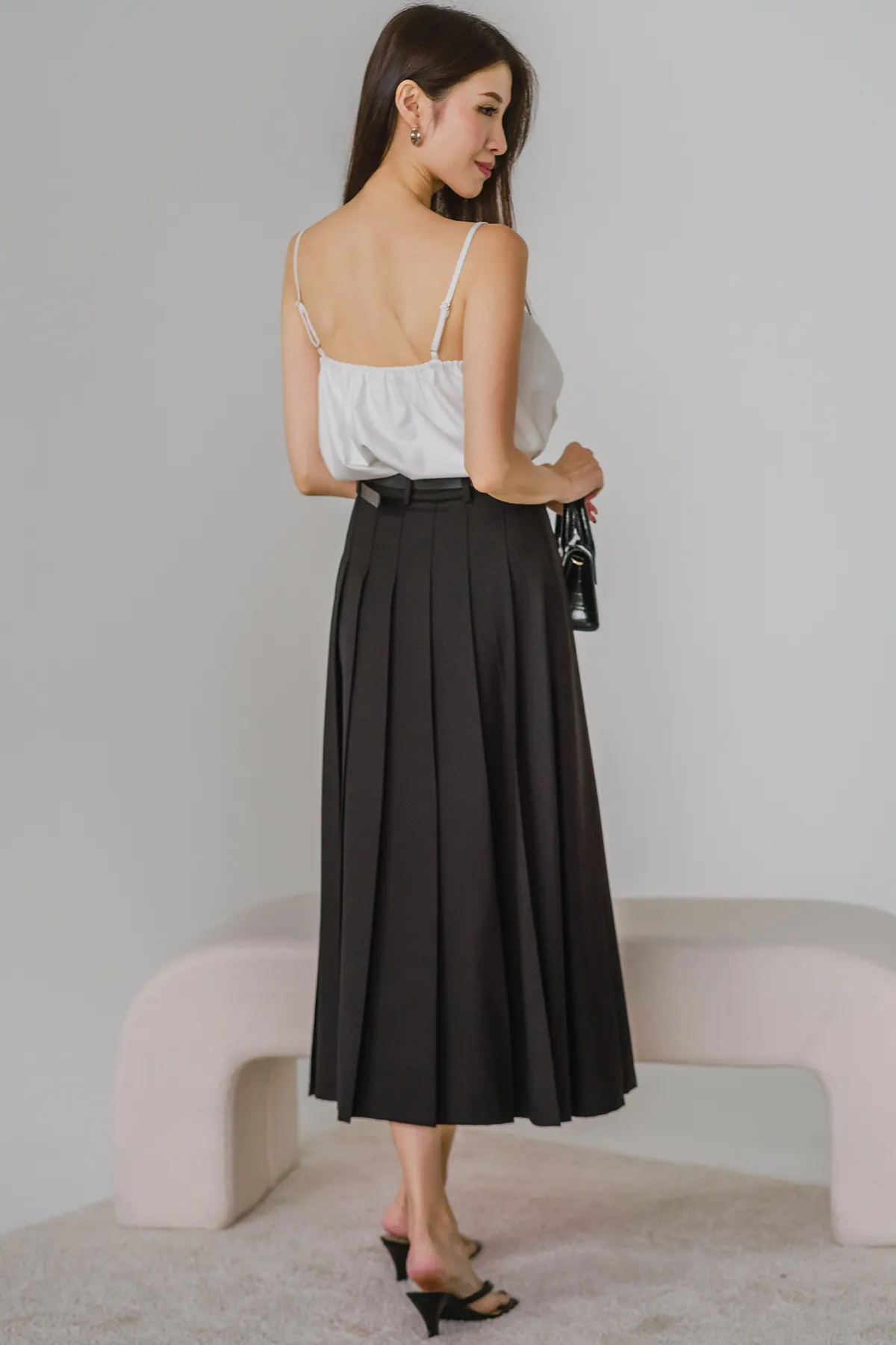 Lighthouse Pleat Skirt with Belt (Black)