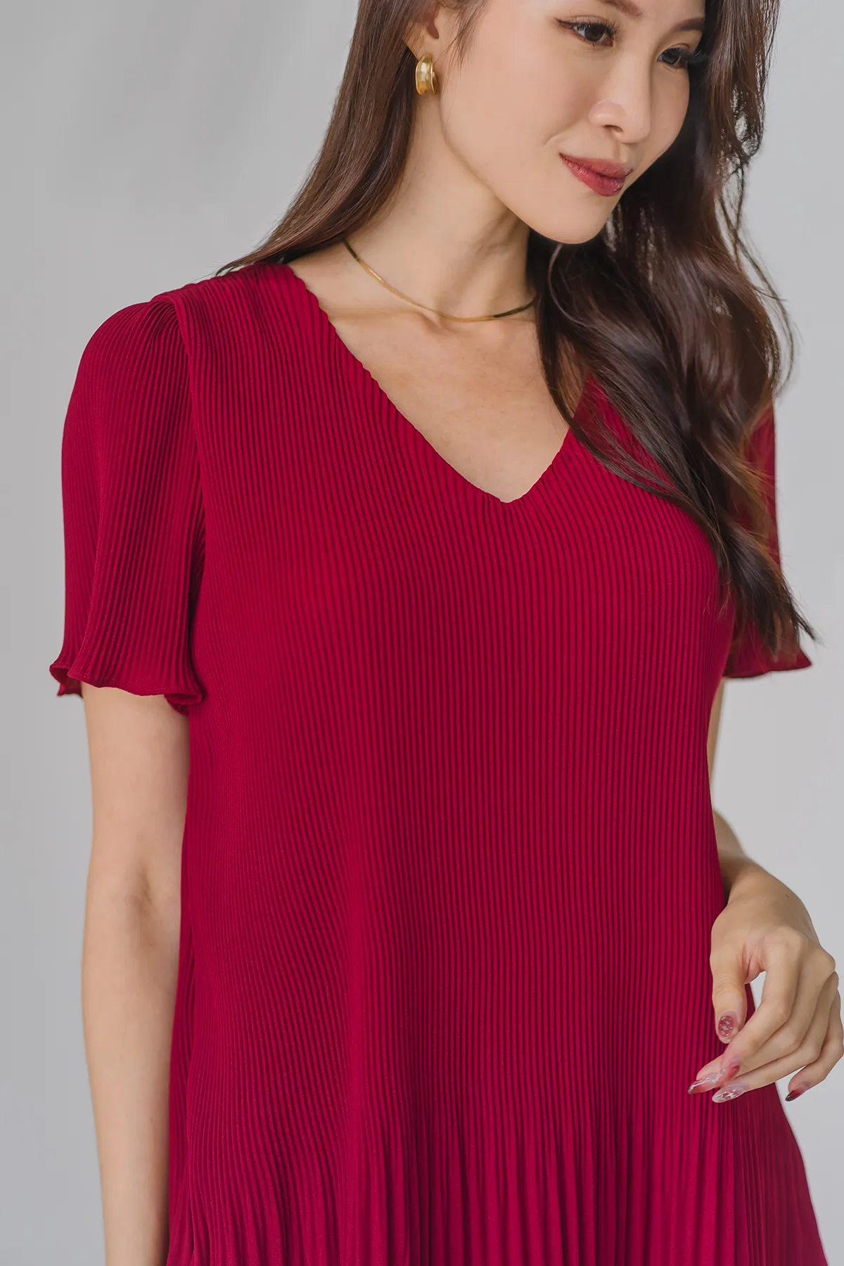 Stellar V-Neck Pleated Dress (Wine)