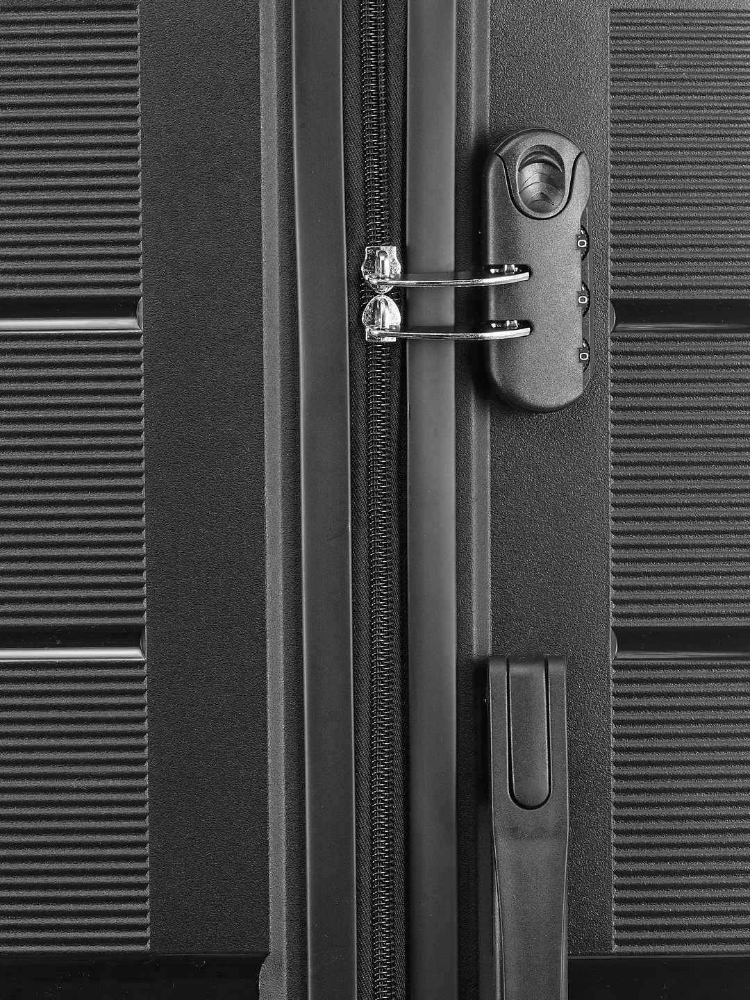 Teakwood Unisex Black Trolley Bag - SET OF THREE